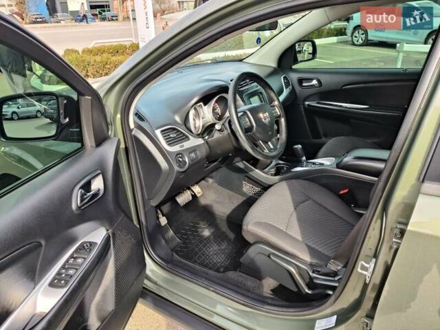 Зеленый Додж Джорни, объемом двигателя 2.36 л и пробегом 155 тыс. км за 11000 $, фото 6 на Automoto.ua