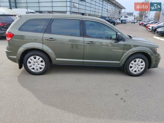 Зеленый Додж Джорни, объемом двигателя 2.36 л и пробегом 155 тыс. км за 11000 $, фото 4 на Automoto.ua