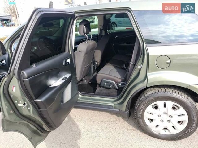 Зеленый Додж Джорни, объемом двигателя 2.36 л и пробегом 155 тыс. км за 11000 $, фото 8 на Automoto.ua