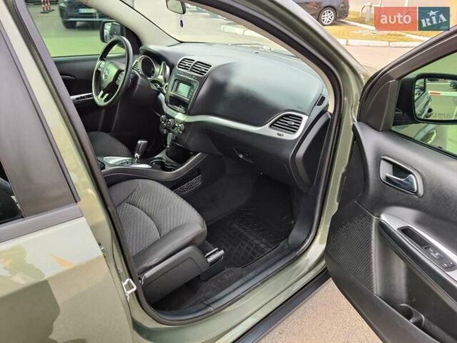 Зеленый Додж Джорни, объемом двигателя 2.36 л и пробегом 155 тыс. км за 11000 $, фото 14 на Automoto.ua