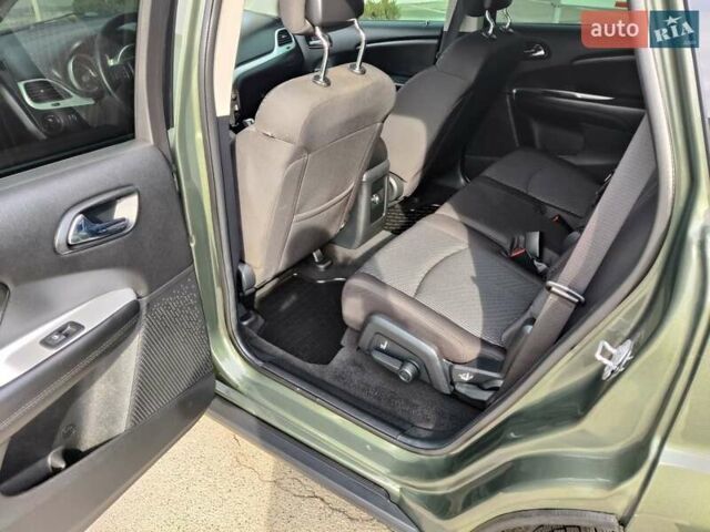 Зеленый Додж Джорни, объемом двигателя 2.36 л и пробегом 155 тыс. км за 11000 $, фото 9 на Automoto.ua