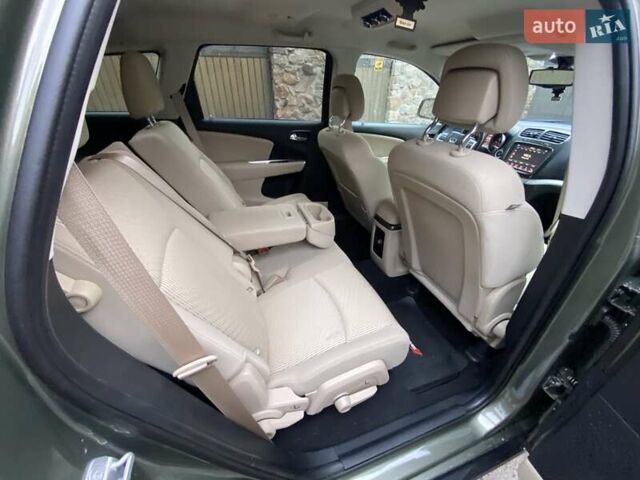 Додж Джорни 2017 в Киеве на Automoto.ua Зеленый Додж Джорни, объемом двигателя 3.6 л и пробегом 111 тыс. км за 14300 $, фото 10 на Automoto.ua