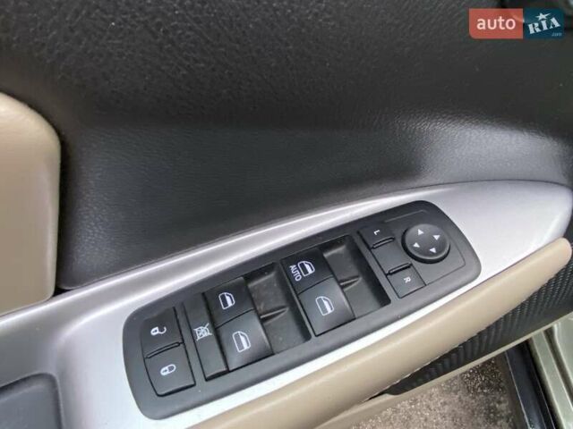 Додж Джорни 2017 в Киеве на Automoto.ua Зеленый Додж Джорни, объемом двигателя 3.6 л и пробегом 111 тыс. км за 14300 $, фото 27 на Automoto.ua
