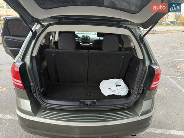 Зеленый Додж Джорни, объемом двигателя 2.4 л и пробегом 177 тыс. км за 11200 $, фото 15 на Automoto.ua