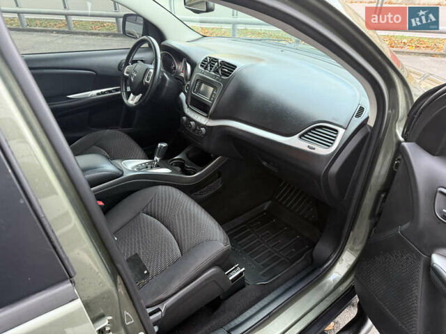 Зеленый Додж Джорни, объемом двигателя 2.4 л и пробегом 177 тыс. км за 11200 $, фото 17 на Automoto.ua