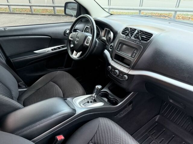 Зелений Додж Джорні, об'ємом двигуна 2.4 л та пробігом 177 тис. км за 11200 $, фото 4 на Automoto.ua