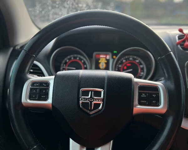 Оранжевый Додж Джорни, объемом двигателя 2.36 л и пробегом 160 тыс. км за 11000 $, фото 15 на Automoto.ua