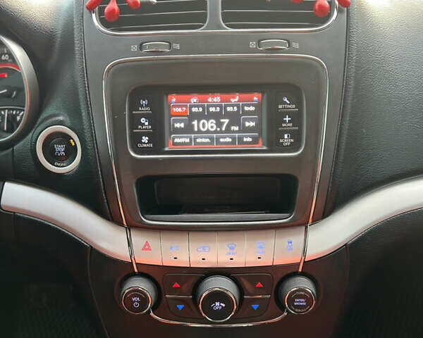 Оранжевый Додж Джорни, объемом двигателя 2.36 л и пробегом 160 тыс. км за 11000 $, фото 13 на Automoto.ua