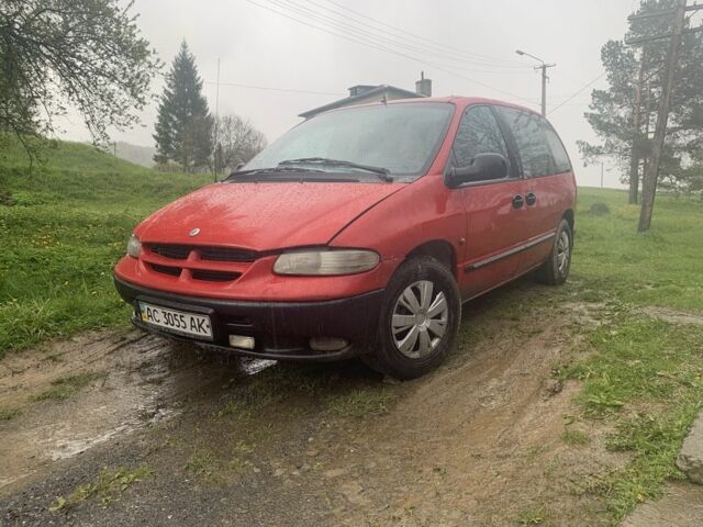 Красный Додж Монако, объемом двигателя 2.5 л и пробегом 220 тыс. км за 2600 $, фото 2 на Automoto.ua