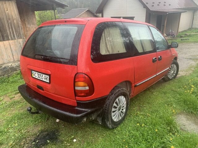 Красный Додж Монако, объемом двигателя 2.5 л и пробегом 220 тыс. км за 2600 $, фото 4 на Automoto.ua