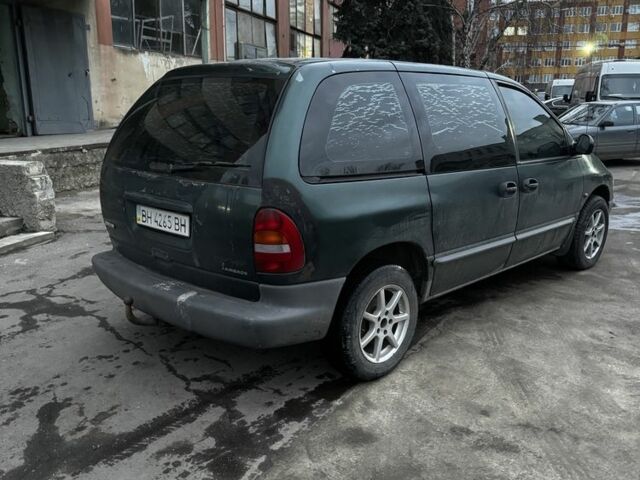 Зеленый Додж Монако, объемом двигателя 0 л и пробегом 185 тыс. км за 2299 $, фото 7 на Automoto.ua