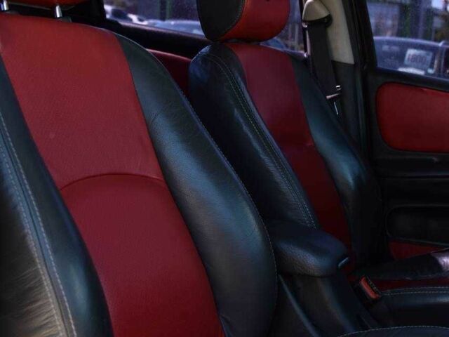 Чорний Додж Neon, об'ємом двигуна 2 л та пробігом 297 тис. км за 3350 $, фото 12 на Automoto.ua