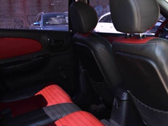Чорний Додж Neon, об'ємом двигуна 2 л та пробігом 297 тис. км за 3350 $, фото 18 на Automoto.ua