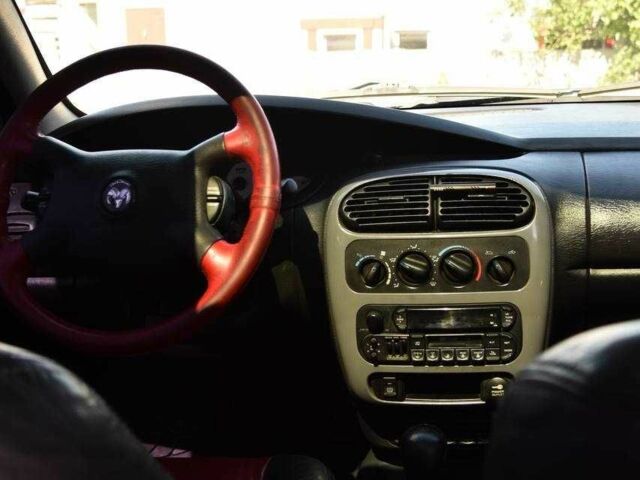 Чорний Додж Neon, об'ємом двигуна 2 л та пробігом 297 тис. км за 3350 $, фото 15 на Automoto.ua