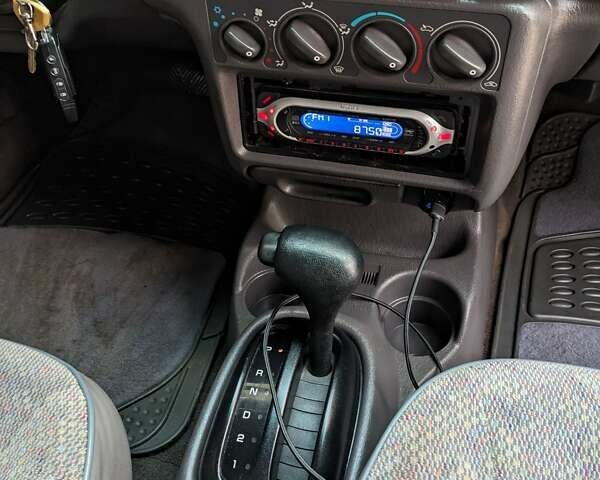 Синій Додж Neon, об'ємом двигуна 2 л та пробігом 137 тис. км за 2699 $, фото 13 на Automoto.ua