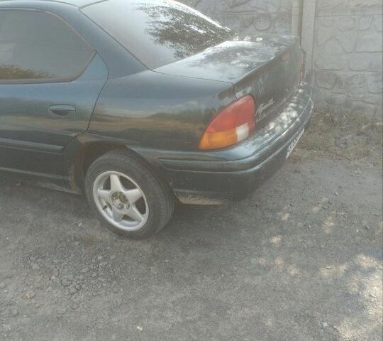 Зеленый Додж Неон, объемом двигателя 2 л и пробегом 400 тыс. км за 1241 $, фото 2 на Automoto.ua