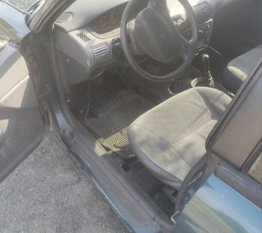 Зеленый Додж Неон, объемом двигателя 2 л и пробегом 400 тыс. км за 1241 $, фото 1 на Automoto.ua