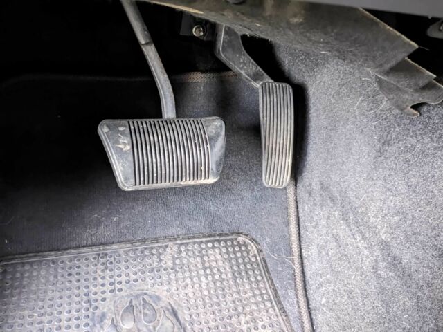 Черный Додж Нитро, объемом двигателя 3.7 л и пробегом 68 тыс. км за 12200 $, фото 6 на Automoto.ua