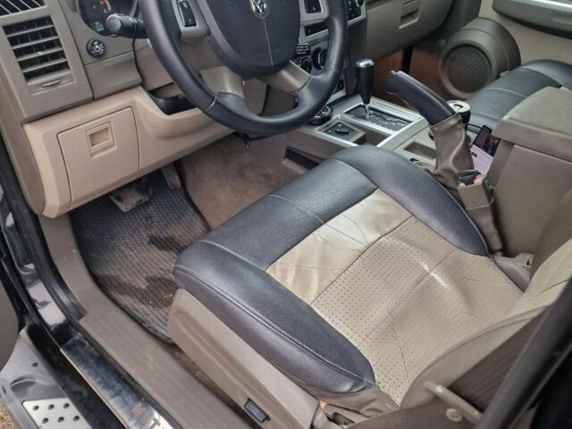 Чорний Додж Nitro, об'ємом двигуна 3.7 л та пробігом 248 тис. км за 8500 $, фото 6 на Automoto.ua