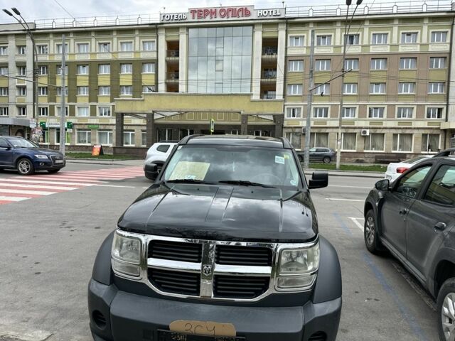 Черный Додж Нитро, объемом двигателя 2.77 л и пробегом 130 тыс. км за 7169 $, фото 2 на Automoto.ua