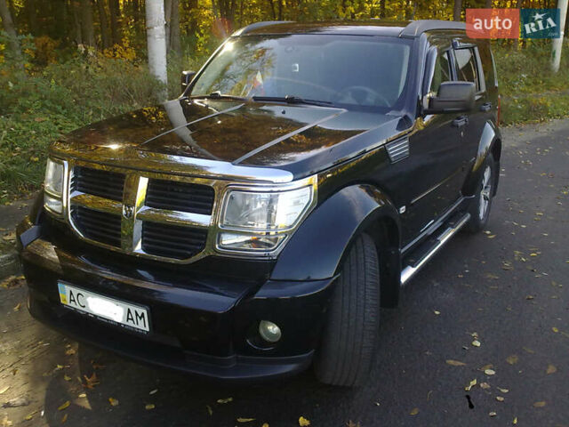 Чорний Додж Nitro, об'ємом двигуна 3.7 л та пробігом 100 тис. км за 11250 $, фото 1 на Automoto.ua