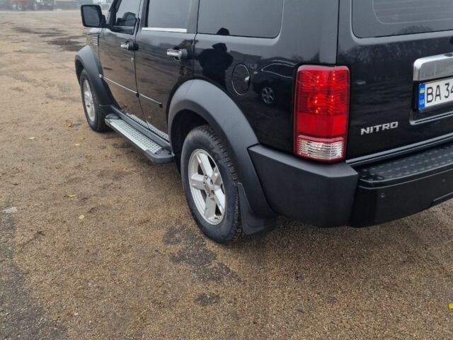 Чорний Додж Nitro, об'ємом двигуна 3.7 л та пробігом 248 тис. км за 8500 $, фото 3 на Automoto.ua