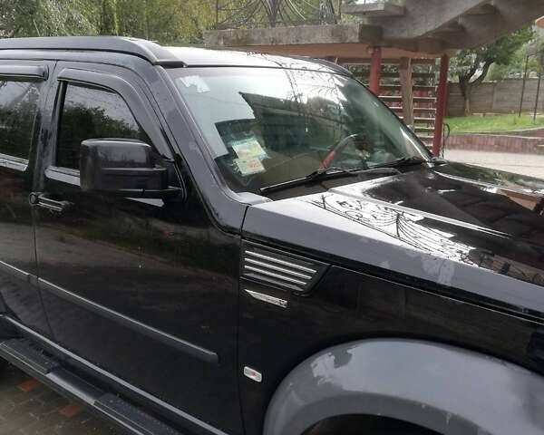 Чорний Додж Nitro, об'ємом двигуна 2.8 л та пробігом 230 тис. км за 10500 $, фото 7 на Automoto.ua
