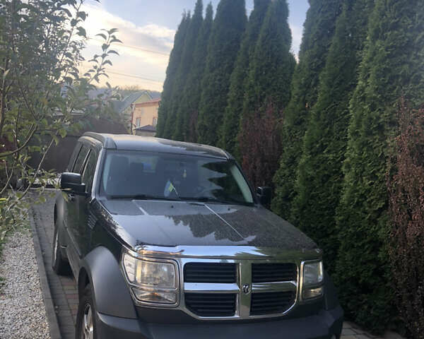 Чорний Додж Nitro, об'ємом двигуна 2.8 л та пробігом 133 тис. км за 9700 $, фото 3 на Automoto.ua