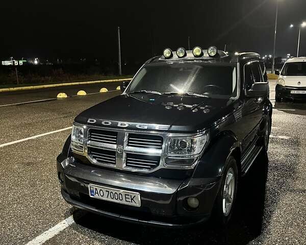 Черный Додж Нитро, объемом двигателя 3.7 л и пробегом 195 тыс. км за 9900 $, фото 2 на Automoto.ua
