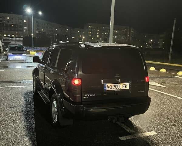 Черный Додж Нитро, объемом двигателя 3.7 л и пробегом 195 тыс. км за 9900 $, фото 13 на Automoto.ua