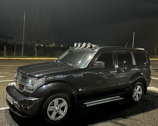 Черный Додж Нитро, объемом двигателя 3.7 л и пробегом 195 тыс. км за 9900 $, фото 4 на Automoto.ua