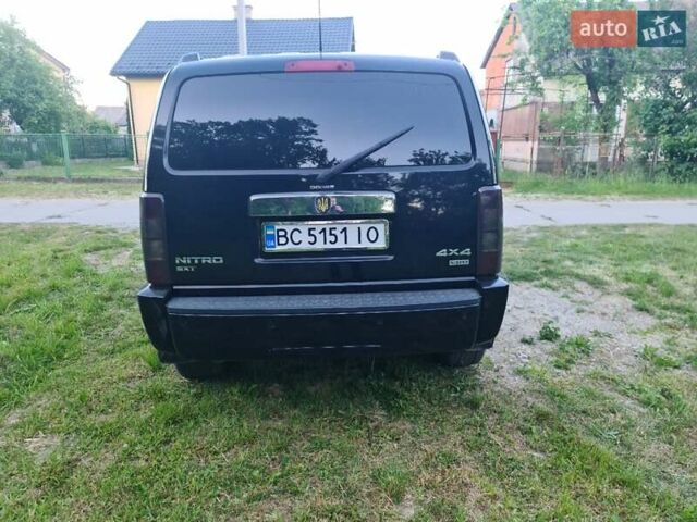 Додж Nitro, об'ємом двигуна 2.78 л та пробігом 225 тис. км за 11500 $, фото 5 на Automoto.ua