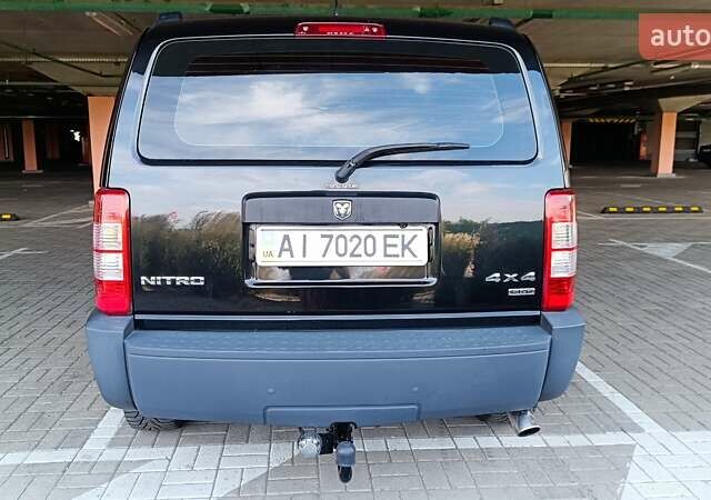 Додж Нитро, объемом двигателя 0 л и пробегом 125 тыс. км за 12000 $, фото 2 на Automoto.ua