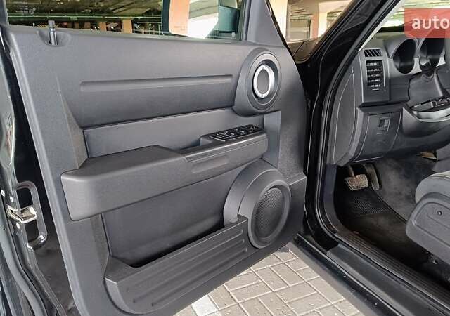 Додж Нитро, объемом двигателя 0 л и пробегом 125 тыс. км за 12000 $, фото 19 на Automoto.ua