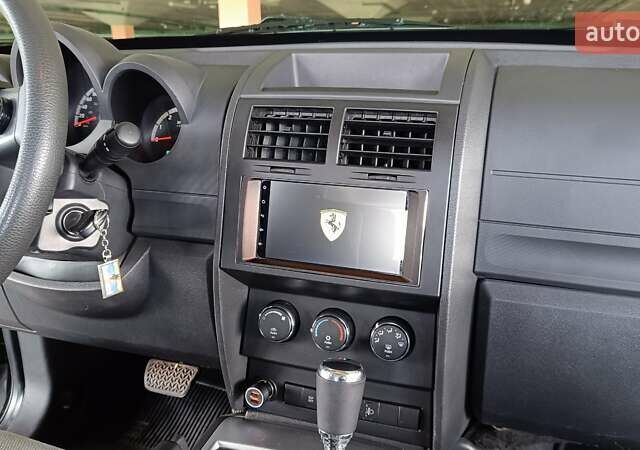 Додж Нитро, объемом двигателя 0 л и пробегом 125 тыс. км за 12000 $, фото 8 на Automoto.ua