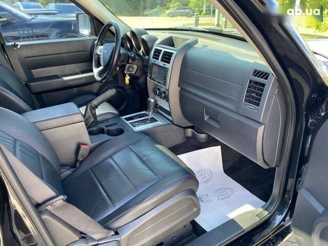 Додж Nitro, об'ємом двигуна 0 л та пробігом 129 тис. км за 8900 $, фото 9 на Automoto.ua