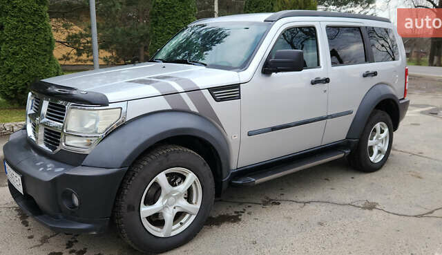 Сірий Додж Nitro, об'ємом двигуна 3.7 л та пробігом 221 тис. км за 9200 $, фото 18 на Automoto.ua
