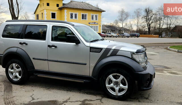 Сірий Додж Nitro, об'ємом двигуна 3.7 л та пробігом 221 тис. км за 9200 $, фото 2 на Automoto.ua