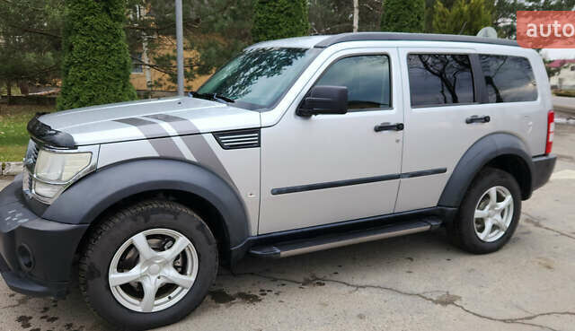 Сірий Додж Nitro, об'ємом двигуна 3.7 л та пробігом 221 тис. км за 9200 $, фото 12 на Automoto.ua