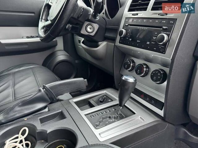 Серый Додж Нитро, объемом двигателя 3.7 л и пробегом 185 тыс. км за 6500 $, фото 10 на Automoto.ua