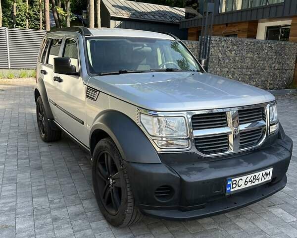 Сірий Додж Nitro, об'ємом двигуна 3.7 л та пробігом 52 тис. км за 9900 $, фото 4 на Automoto.ua