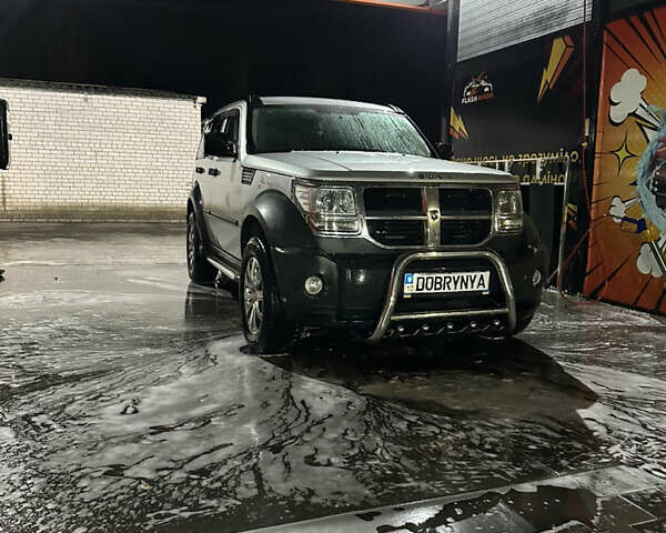 Сірий Додж Nitro, об'ємом двигуна 2.78 л та пробігом 230 тис. км за 10000 $, фото 11 на Automoto.ua