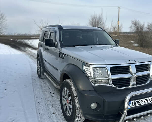 Сірий Додж Nitro, об'ємом двигуна 2.78 л та пробігом 230 тис. км за 10000 $, фото 2 на Automoto.ua