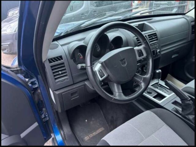 Синій Додж Nitro, об'ємом двигуна 2.8 л та пробігом 198 тис. км за 8600 $, фото 6 на Automoto.ua