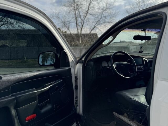 Белый Додж РАМ, объемом двигателя 4.7 л и пробегом 310 тыс. км за 8499 $, фото 15 на Automoto.ua