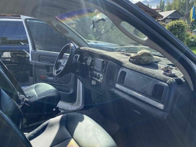 Білий Додж RAM, об'ємом двигуна 4.7 л та пробігом 258 тис. км за 5500 $, фото 7 на Automoto.ua