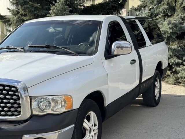 Белый Додж РАМ, объемом двигателя 4.7 л и пробегом 310 тыс. км за 8499 $, фото 4 на Automoto.ua