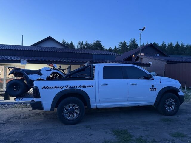Белый Додж РАМ, объемом двигателя 3 л и пробегом 240 тыс. км за 30000 $, фото 3 на Automoto.ua