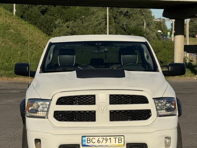 Белый Додж РАМ, объемом двигателя 5.7 л и пробегом 92 тыс. км за 18200 $, фото 4 на Automoto.ua