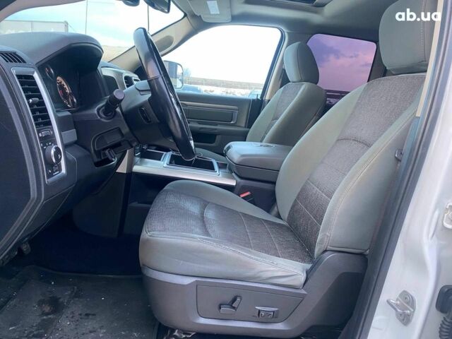 Білий Додж RAM, об'ємом двигуна 3 л та пробігом 225 тис. км за 28490 $, фото 39 на Automoto.ua